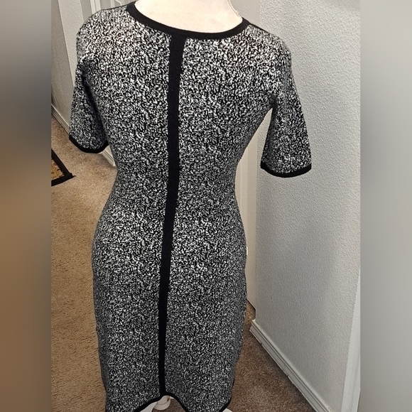 Maggie London Black & White Sweater Dress Size S - Picture 5 of 9